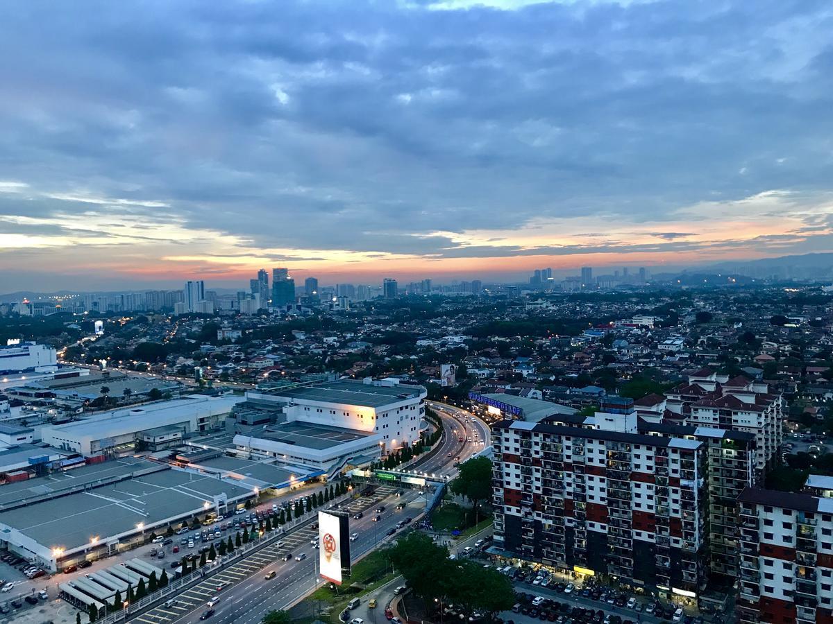 Апартаменты Minimalist Duplex @ Petaling Jaya & Sunway Экстерьер фото
